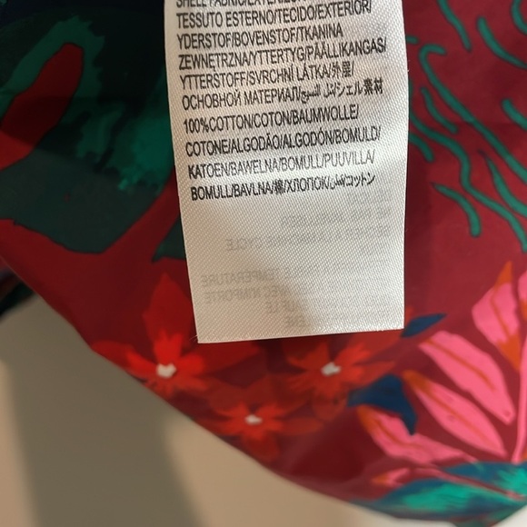 Farm Rio | Dark Floral V-Neck Poplin Blouse Size Large NWT - Picture 7 of 7